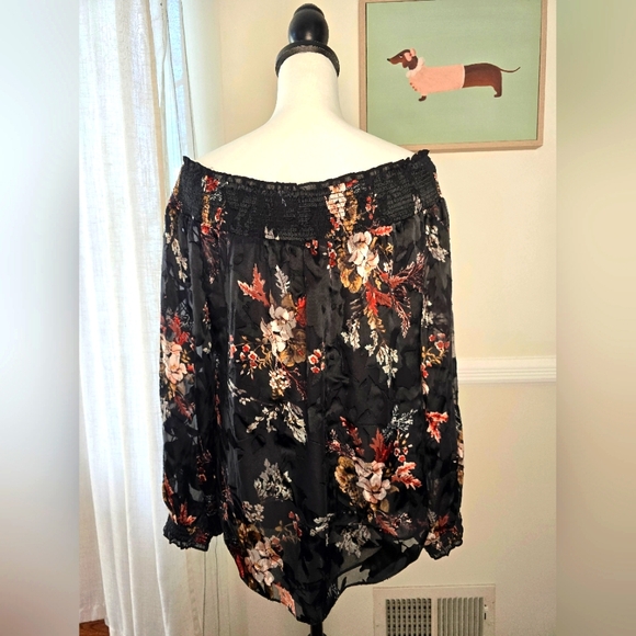 NWT White House Black Market Off Shoulder Blouse - Picture 8 of 15